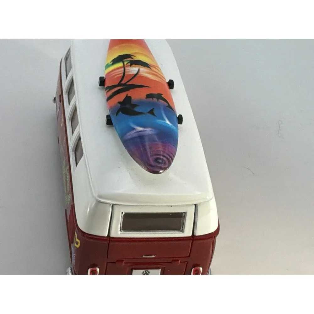 Kinsmart 1962 Volkswagen Classical Red Bus w/ Surfboard  1/32 Scale Love & Peace